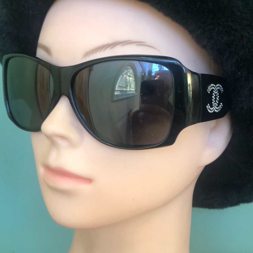 Chanel Women’s CC Rhinestone Logo sunglasses In Black